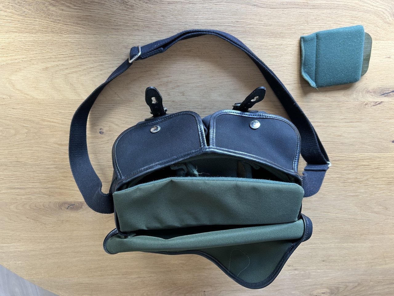 Billingham Hadley Small cameratas