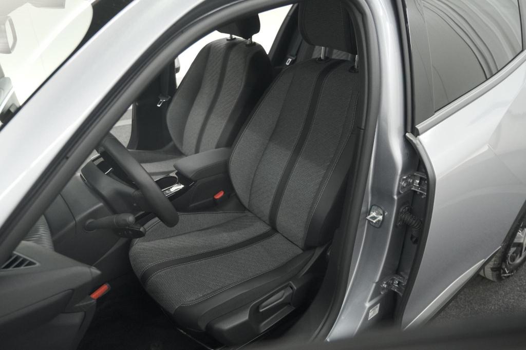 Peugeot 2008 puretech 100 allure | camera | navigatie | apple carplay | par