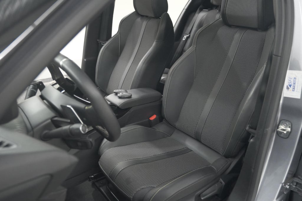 Peugeot 2008 hybrid 136 e-dsc6 gt | 360 camera | adaptieve cruise control |