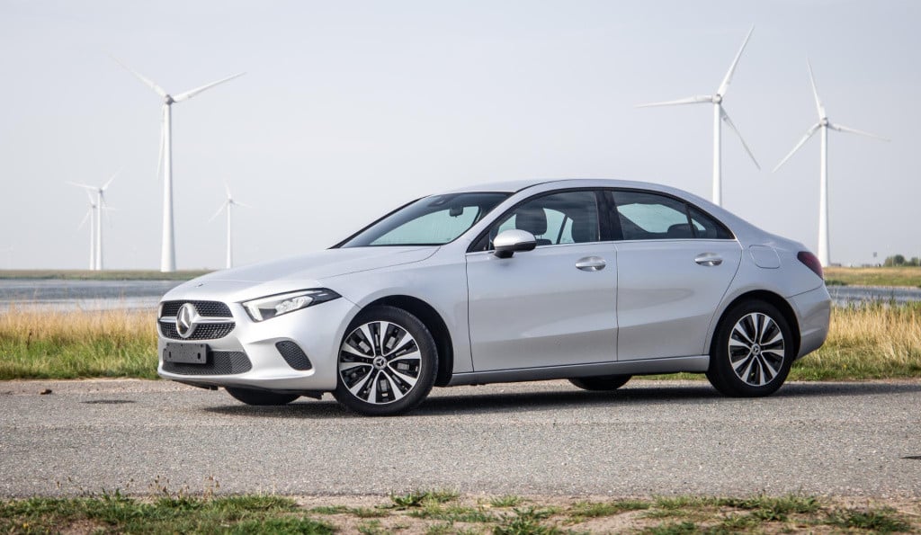 Mercedes-Benz A-Klasse a-klasse limousine a-klasse limousine a 250 e ( auto