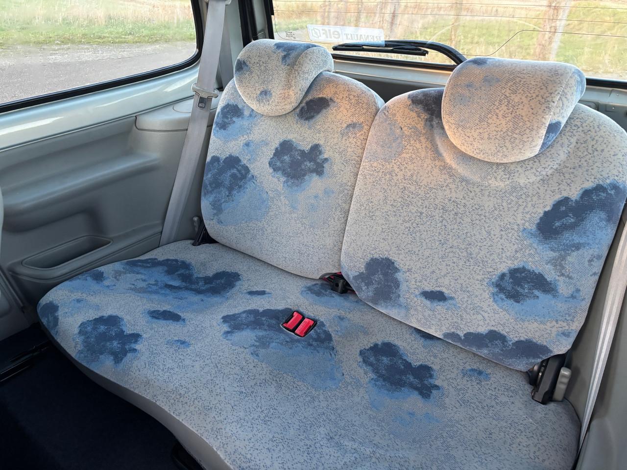 Renault Twingo 2002 met 14 maanden APK