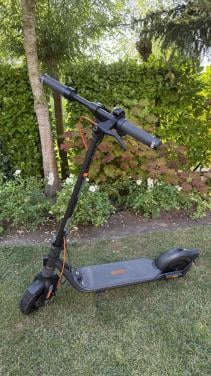 Ninebot Kickscooter F2 Pro