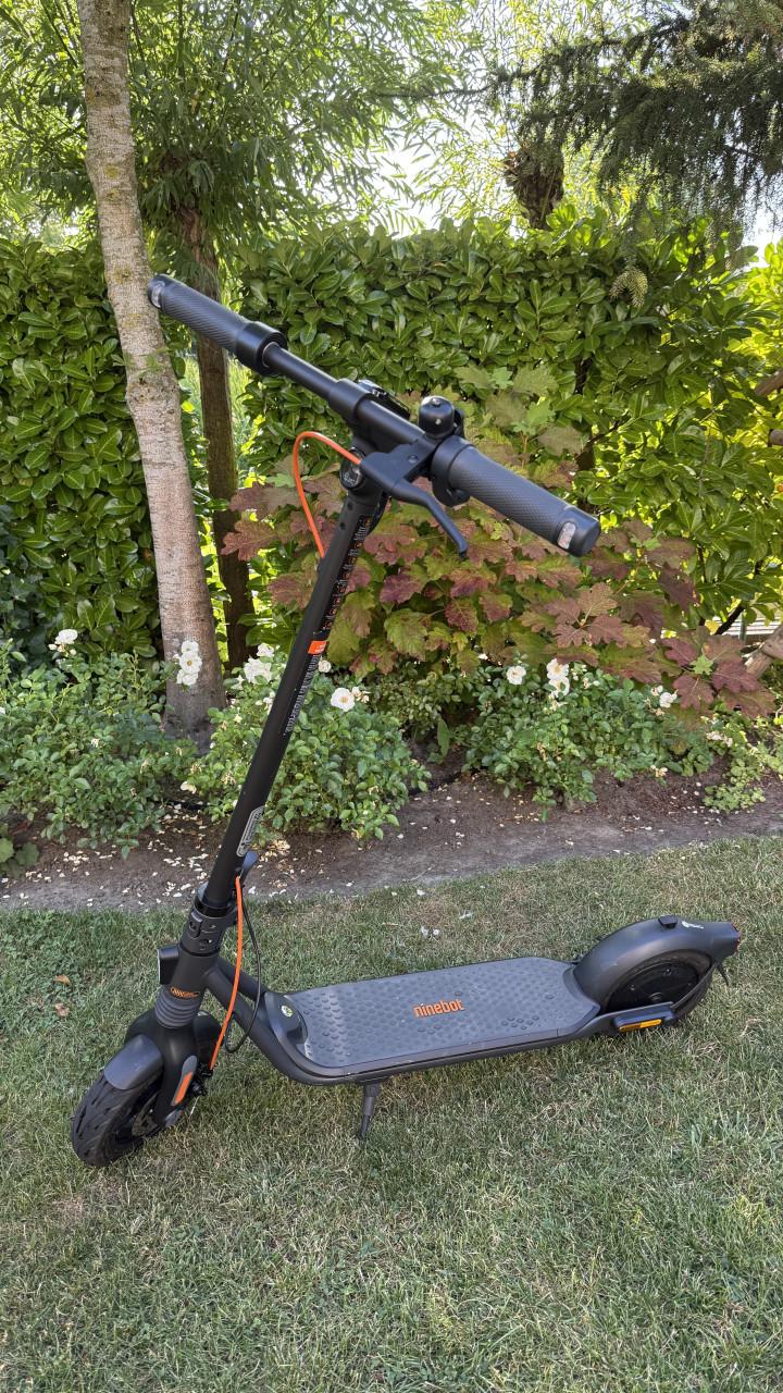 Ninebot Kickscooter F2 Pro