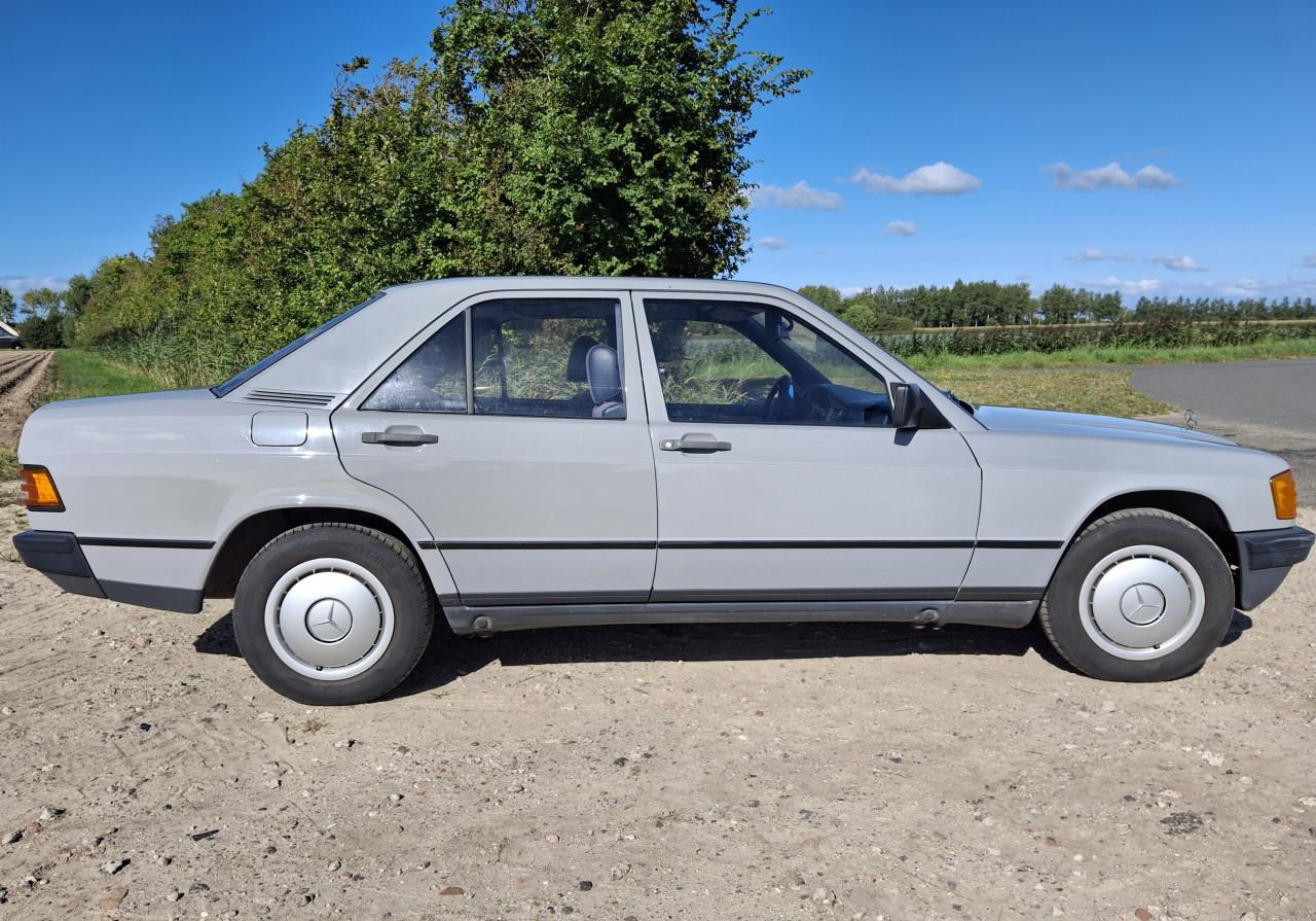 Mercedes 190 oldtimer 1984