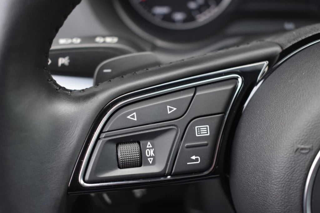 Audi Q2 35 tfsi epic | afn. trekhaak | navigatie | nap | cruise controle | 