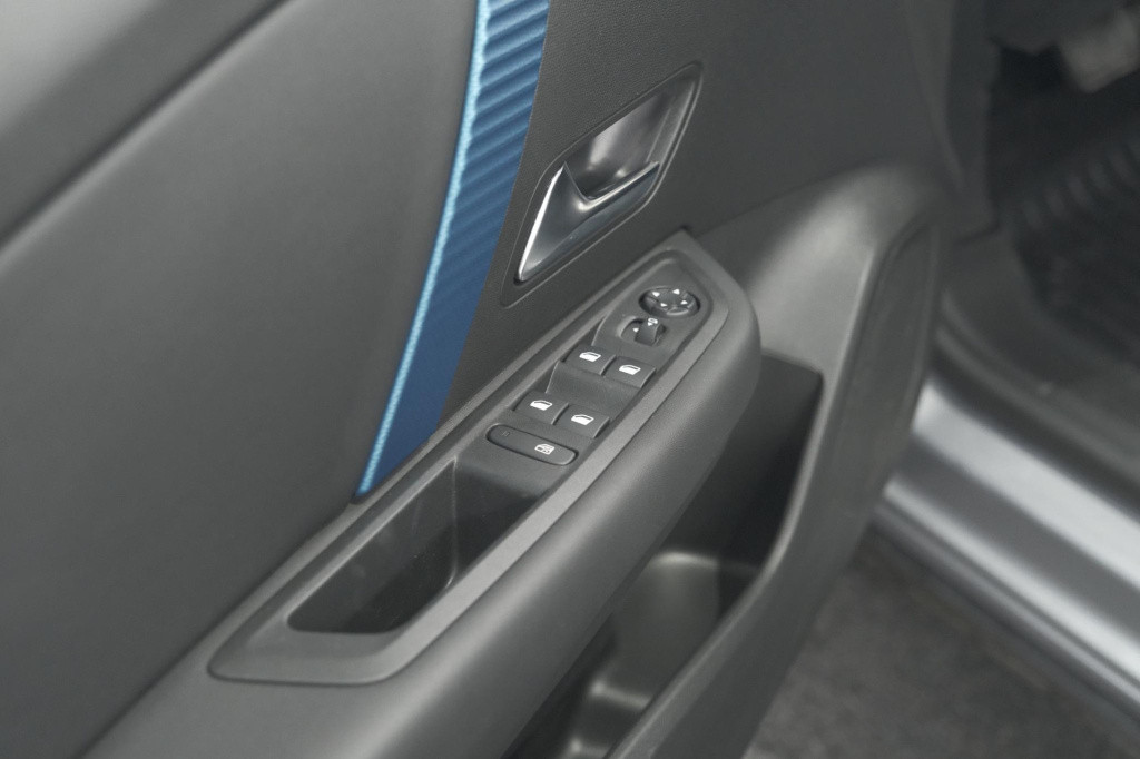 Citroen Ë-c4 feel pack 50 kwh | camera | navigatie | apple carplay | parkee