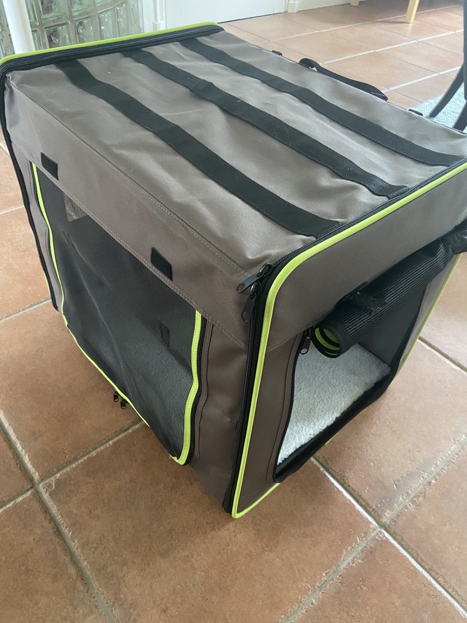 Opvouwbare bench voor hond