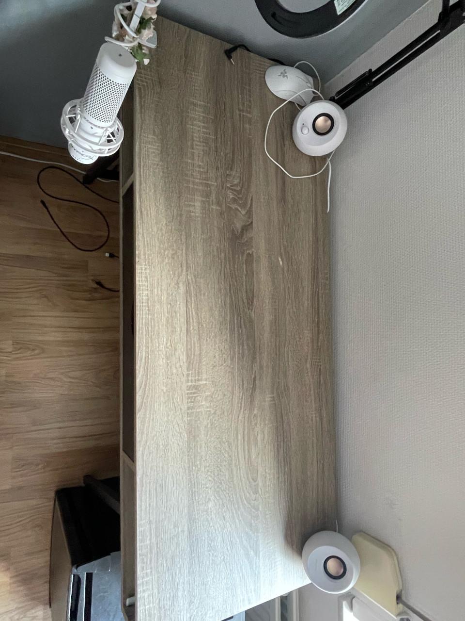 Leuk bureau met opbergruimte