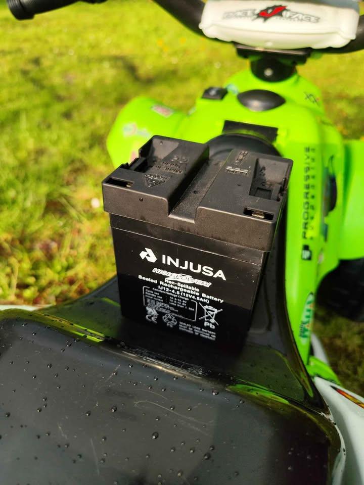 Elektrische kinderquad 12v Kawasaki INJUSA 2x accu