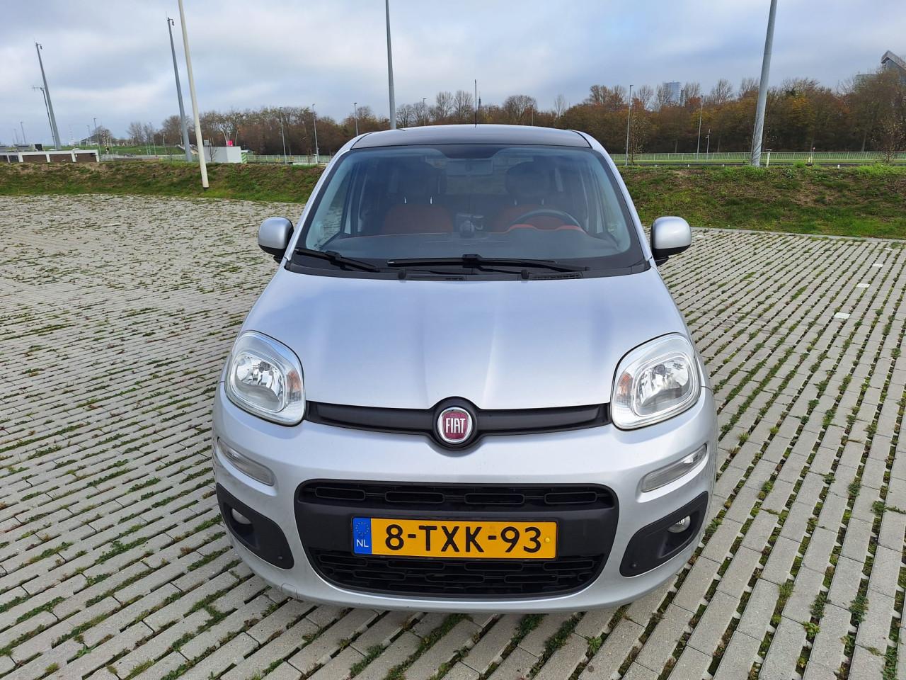 Fiat Panda 0.9 Twinair Lounge zilvergrijs met schuifdak 87.750 km 2014
