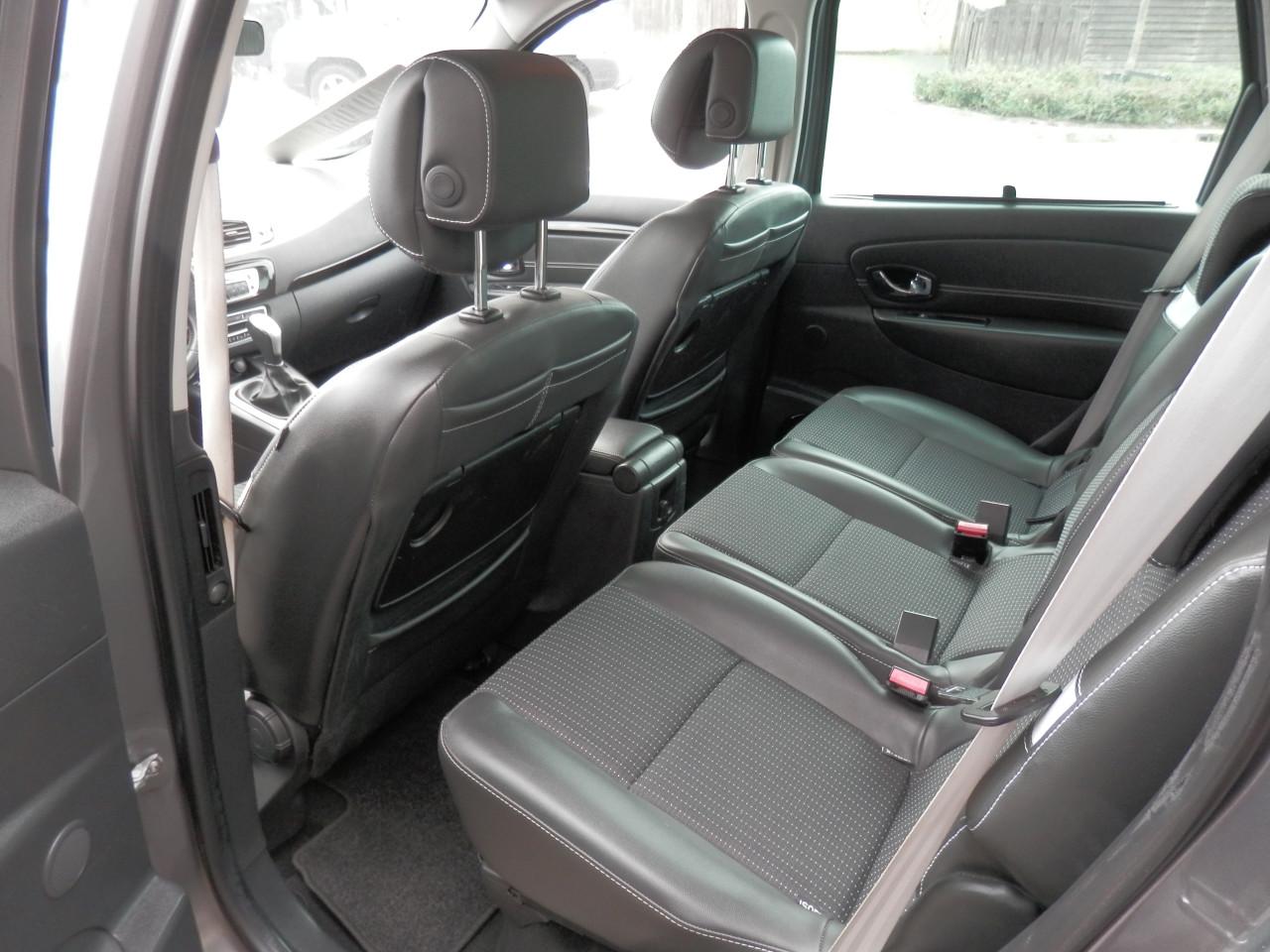 Auto Garant Biedt Aan: Renault Scenic 2.0 Bose Automaat
