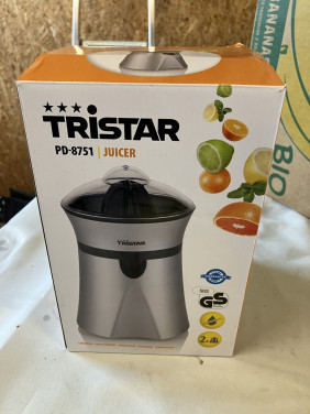 Te koop nieuw in doos een Tristar citruspers