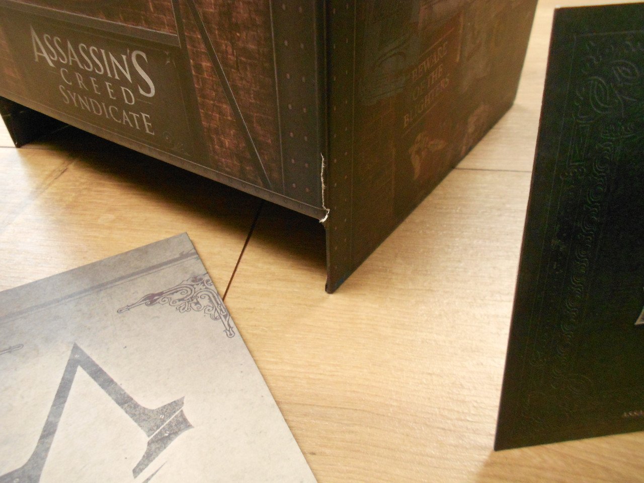 Assissins creed syndicate special edition box.