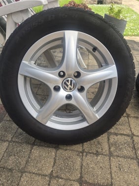 TE KOOP; Banden met velgen