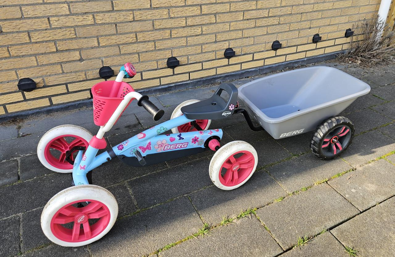 Skelter BERG Buzzy Bloom incl. aanhanger