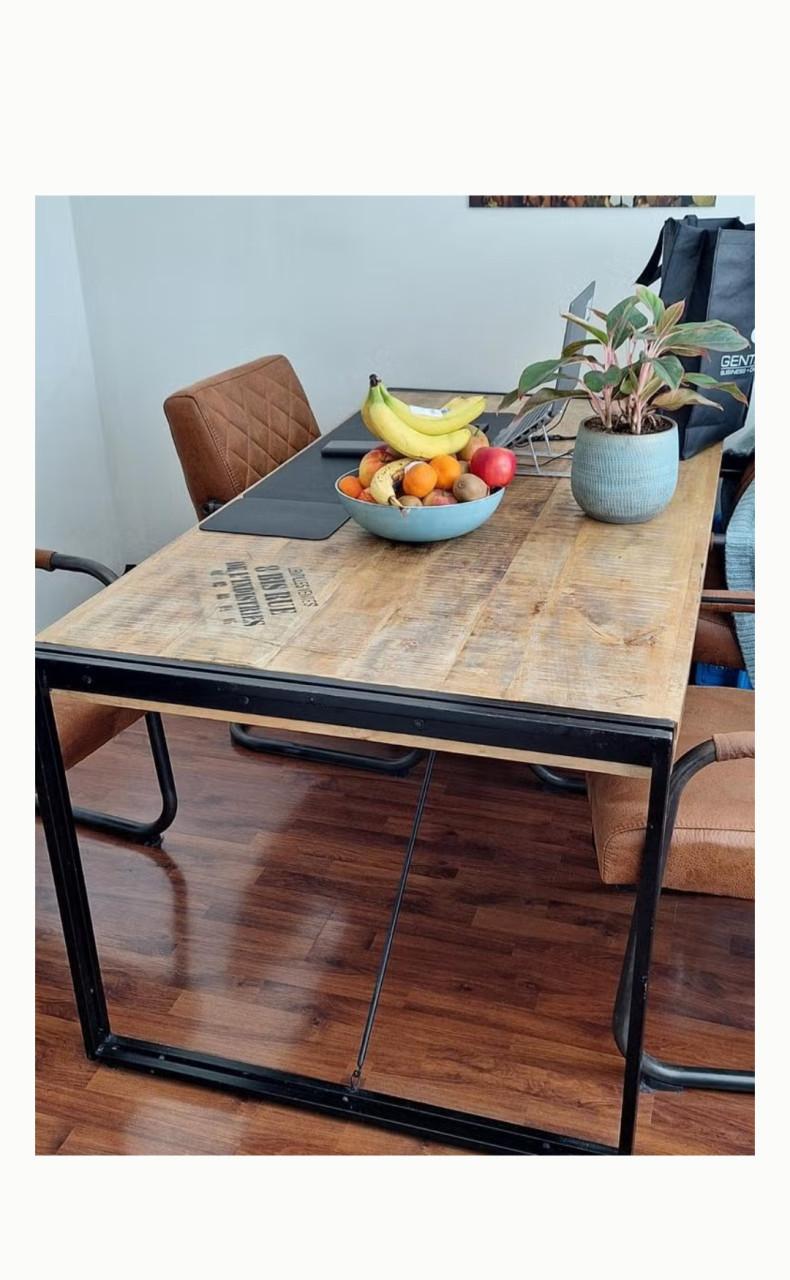 Mangohout eettafel 150 x 90