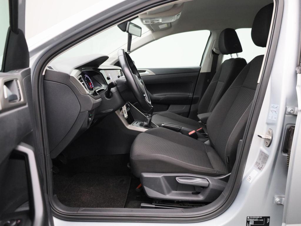 Volkswagen Polo 1.0 tsi comfortline business | parkeer sensoren | navigatie