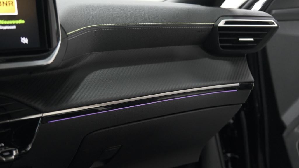 Peugeot 2008 puretech 130 eat8 gt | trekhaak | 360 camera | adaptieve cruis