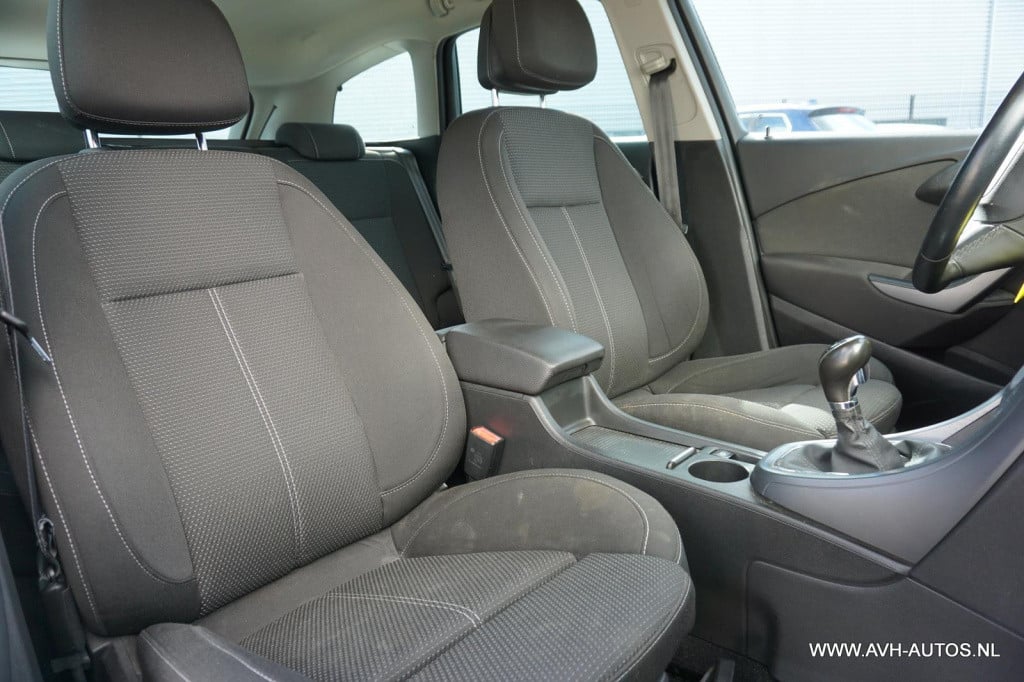 Opel Astra sports tourer 1.6 cdti business +