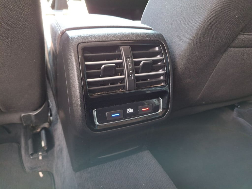 Volkswagen Passat variant 1.6 tdi business edition | led | lm | navi | came