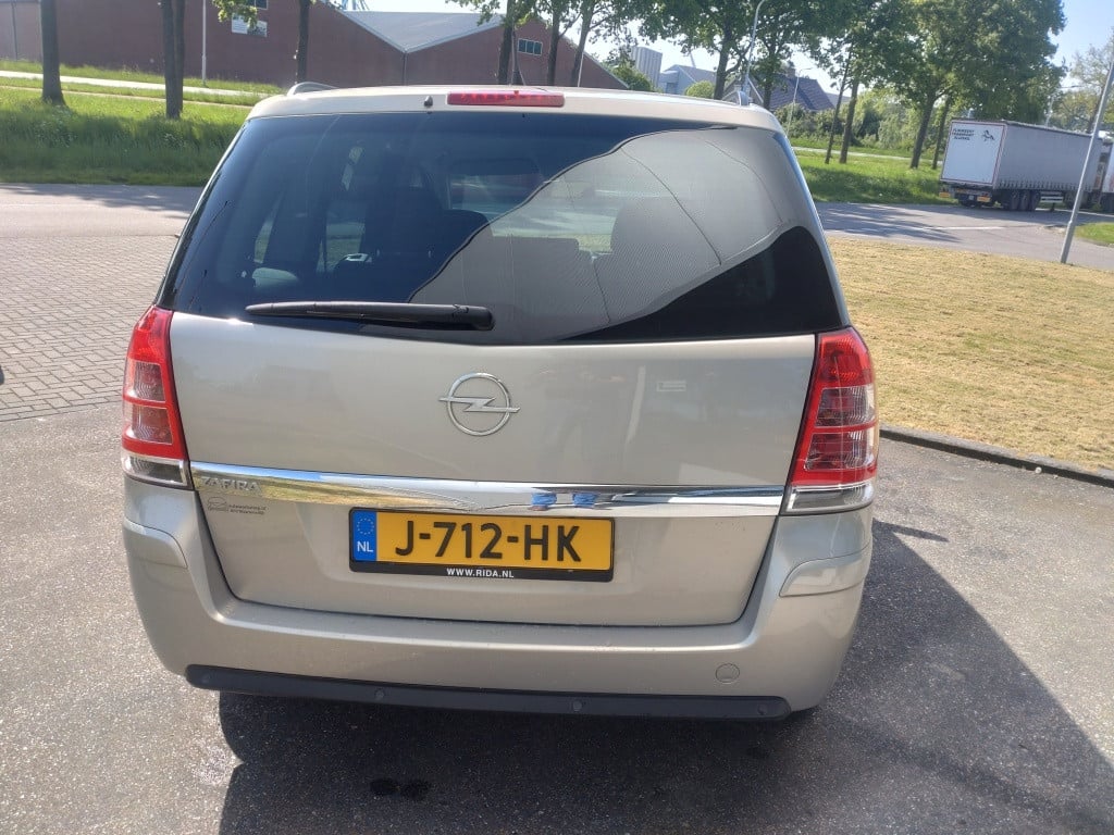 Opel Zafira 1.8i cosmo | 7-persoons