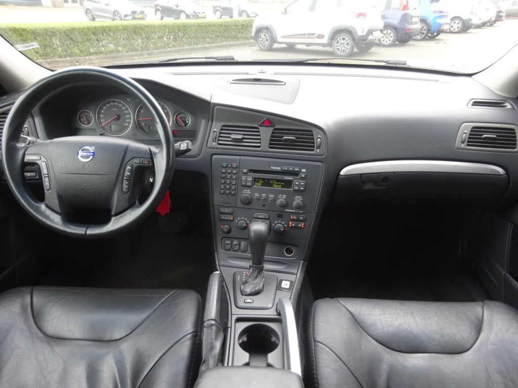 Volvo V70 cross country 2.4 t geartr. comf. 4wd automaat airco / stoelverw.