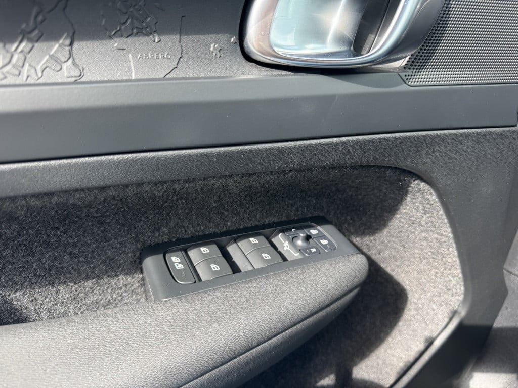 Volvo XC40 extended plus 82 kwh/252pk| adap.cruise| trekhaak| camera
