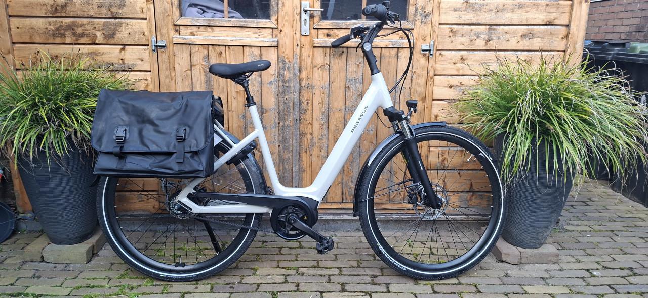 Te koop: Pegasus Siena E8F Belt 2025  slechts 305km gereden!