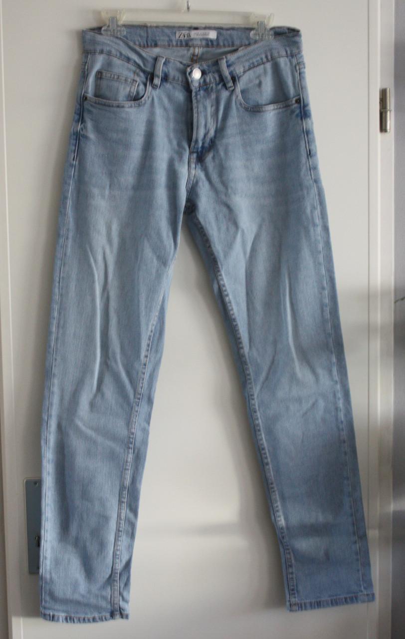 Licht blauwe spijkerbroek  maat 38