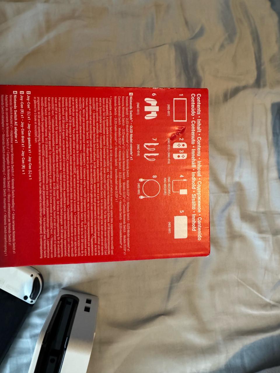 Nintendo Switch OLED + 6 Games - Nieuwstaat!