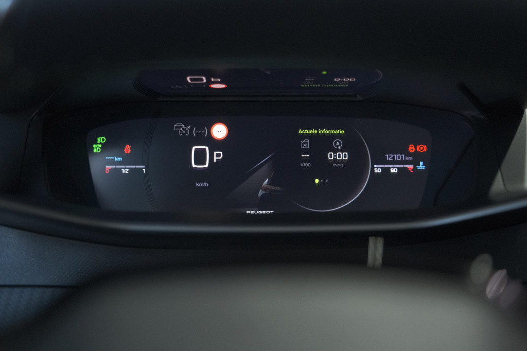Peugeot 2008 puretech 130 eat8 gt | 360 camera | adaptieve cruise control |