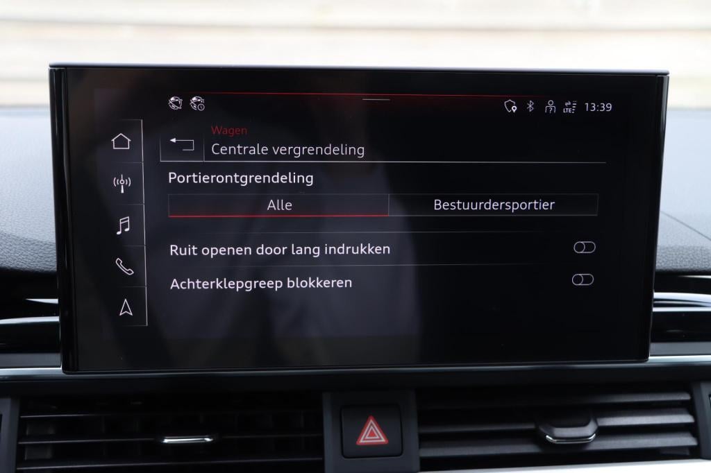 Audi A4 limousine 40 tfsi advanced edition 204pk | camera | carplay