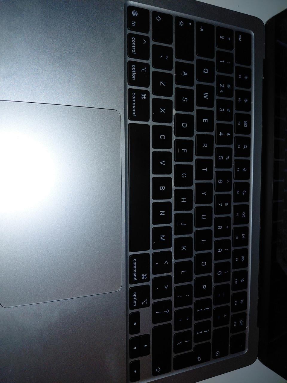 Apple macbook air 2025 13 inch 16GB M4