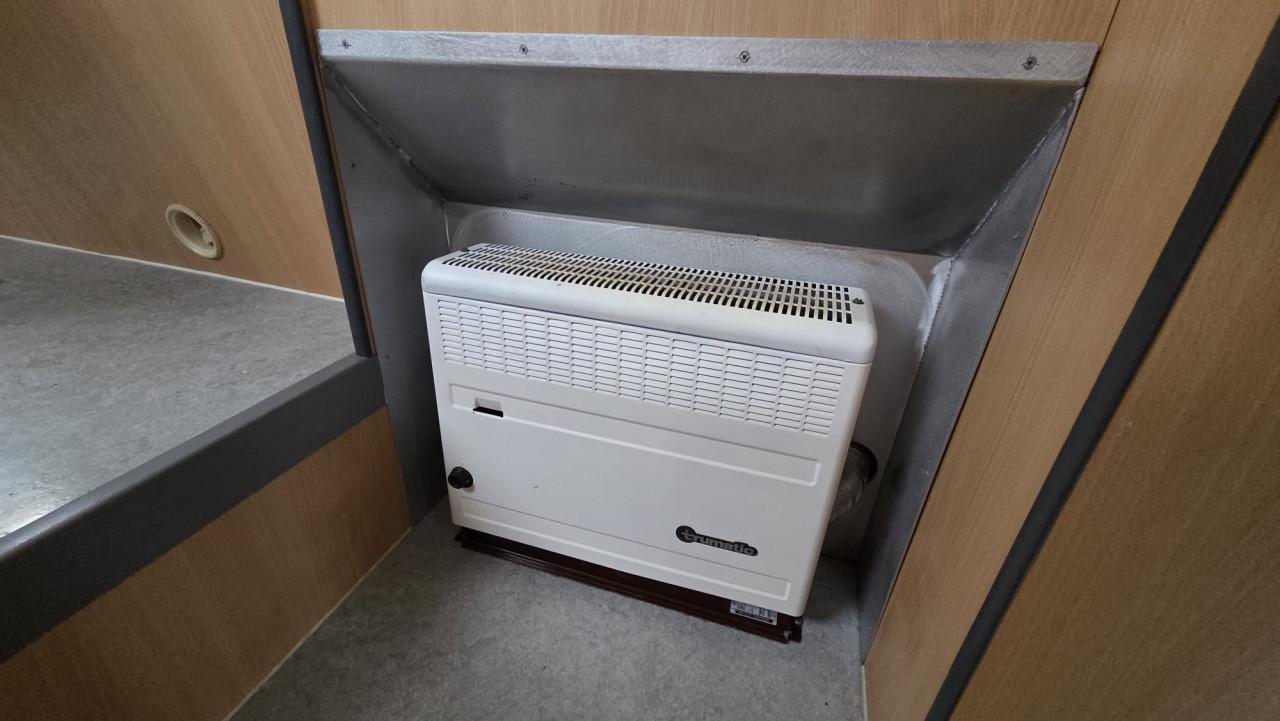 Peugeot Boxer buscamper 5.4m