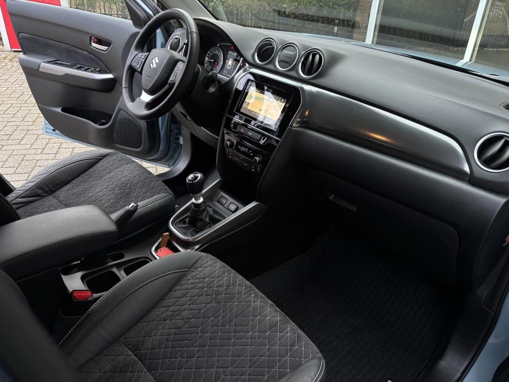 Suzuki Vitara style 1.4 boosterjet smart hybrid/10.000 km/trekhaak