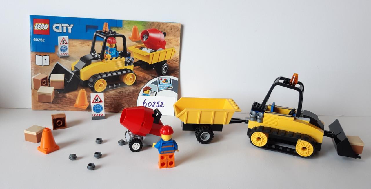 LEGO City 60252: bouwplaats met bulldozer , sloopkogel, cementmolen