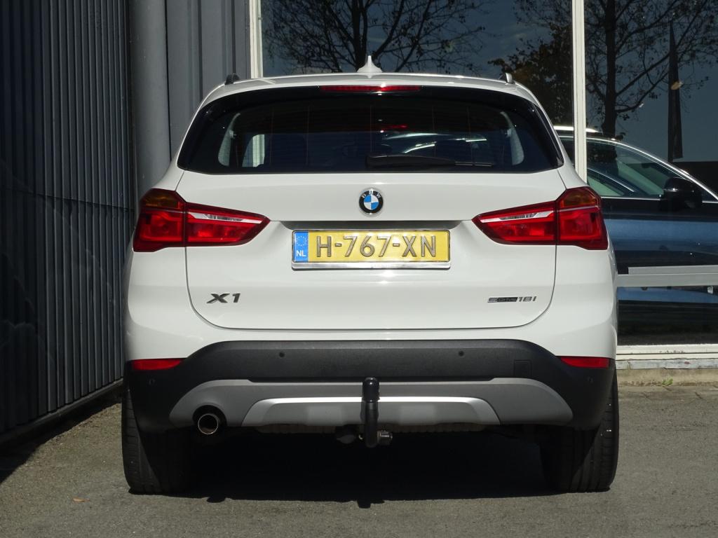 BMW X1 sdrive18i x-line | leder | led