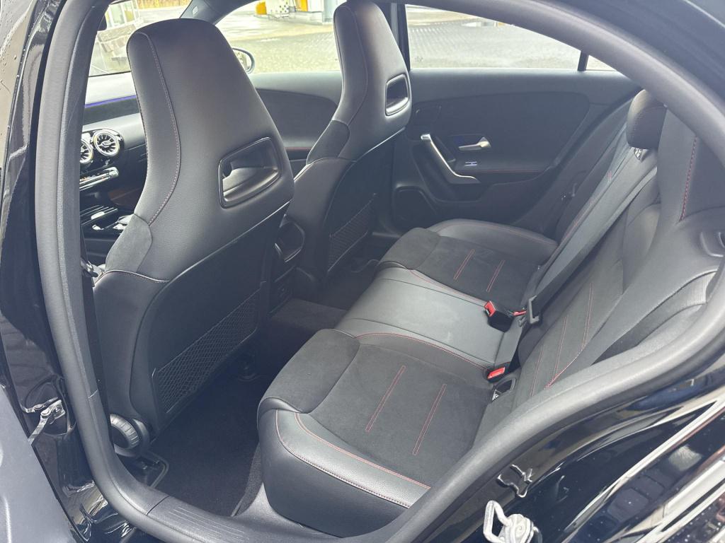 Mercedes-Benz A-Klasse 200 amg line