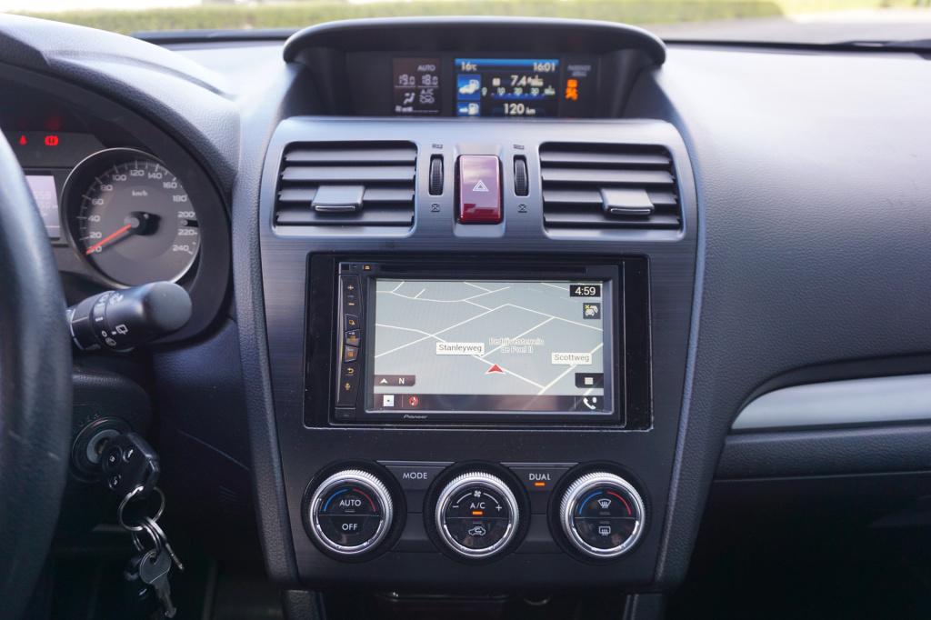 Subaru Xv 2.0i luxury awd airco / navi / cruise / camera / leder / parkeers