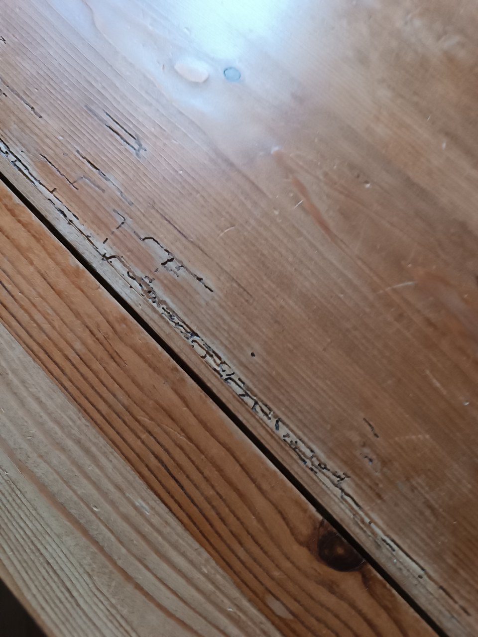 Antiek grenen keukentafeltje