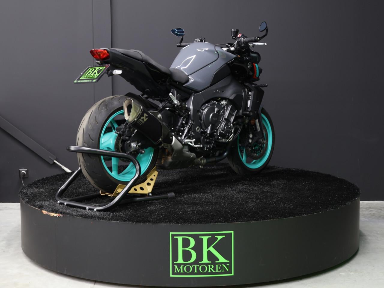 MT 10 ABS | Akrapovic