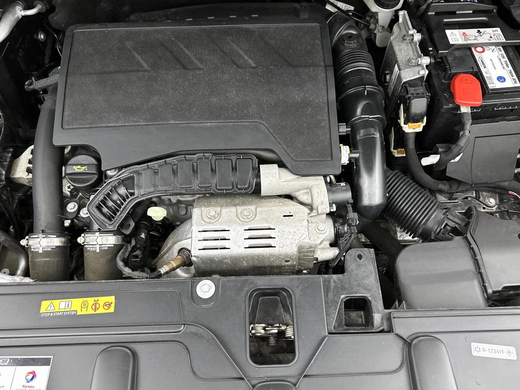 Peugeot 3008 1.2 puretech allure limited automaat | navigatie | grip contro