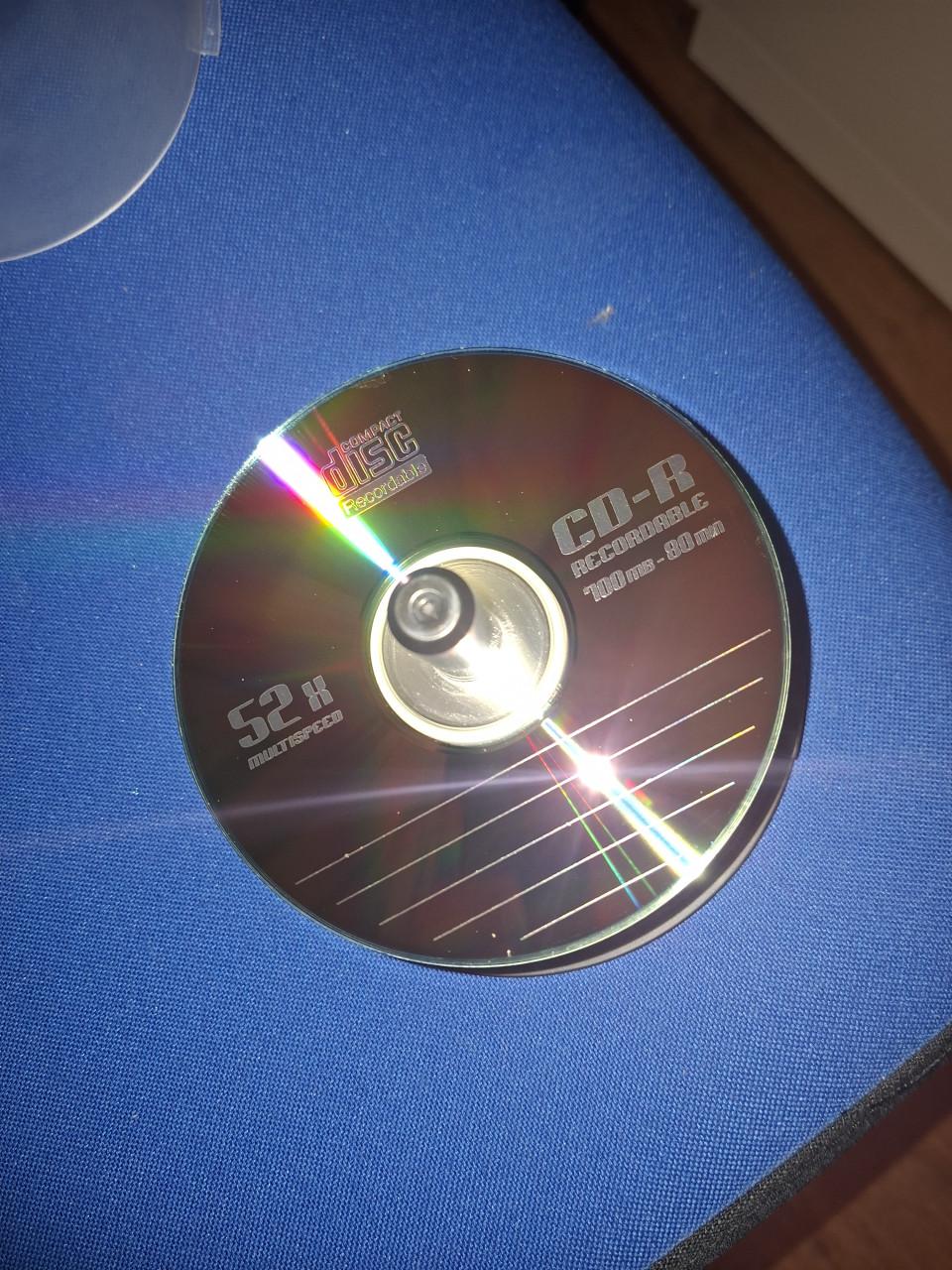 GRATIS AFHALEN LEGE CD DOOSJES,LEGE CD-R,EN LEGE DVD-R.