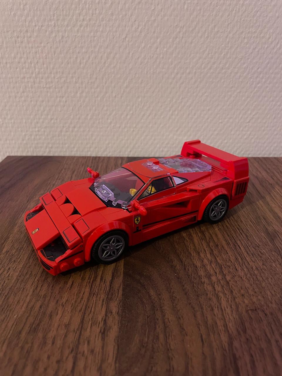LEGO Speed Champions Ferrari F40 supercar (76934)