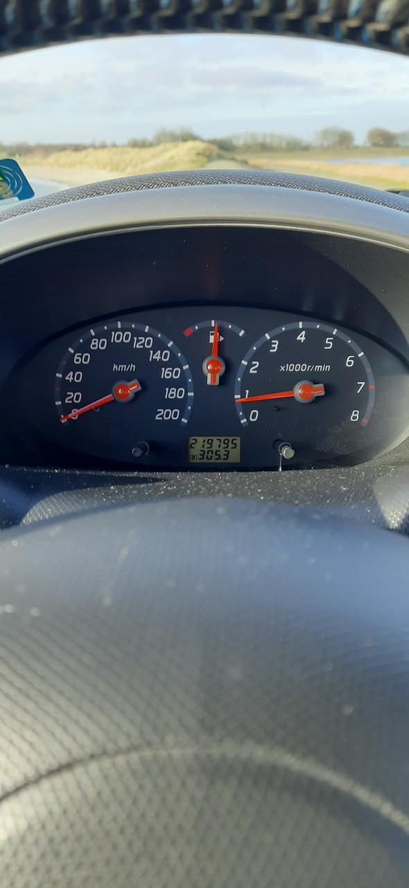 Nissan Micra 1.2 80PK Apk 2027 Airco,Stuurbr,CV,Ond Boekje Zwart metallic