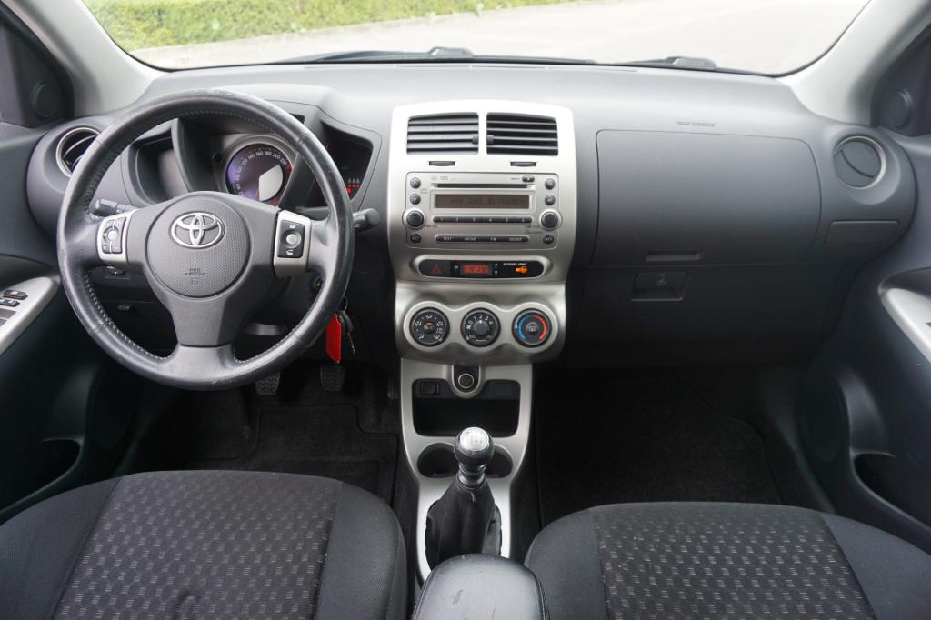 Toyota Urban Cruiser 1.3 vvt-i aspiration airco / elektr. ramen / trekhaak 