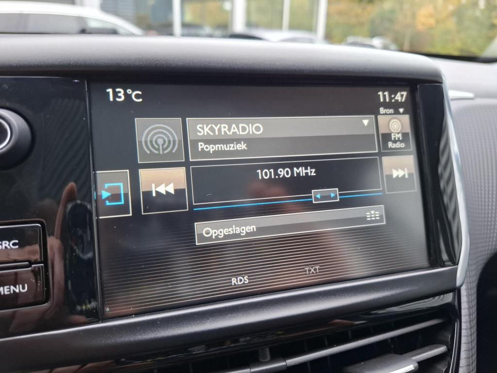 Peugeot 2008 suv 1.2 active pack premium pano/nav/lmv