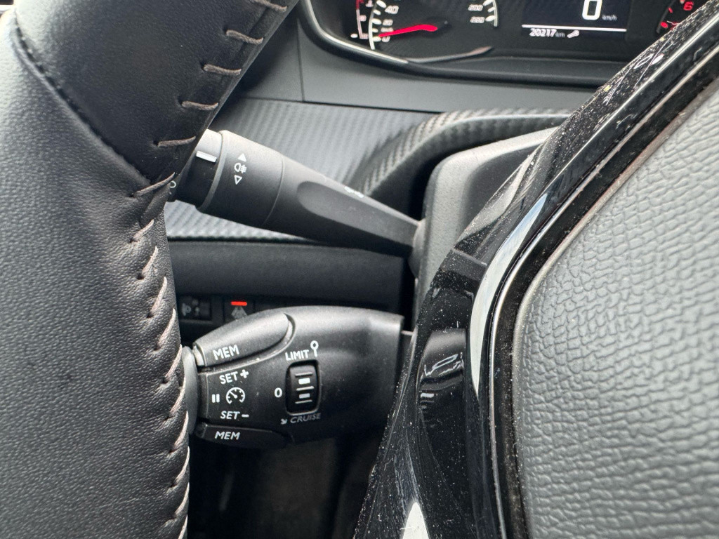 Peugeot 2008 1.2 puretech active