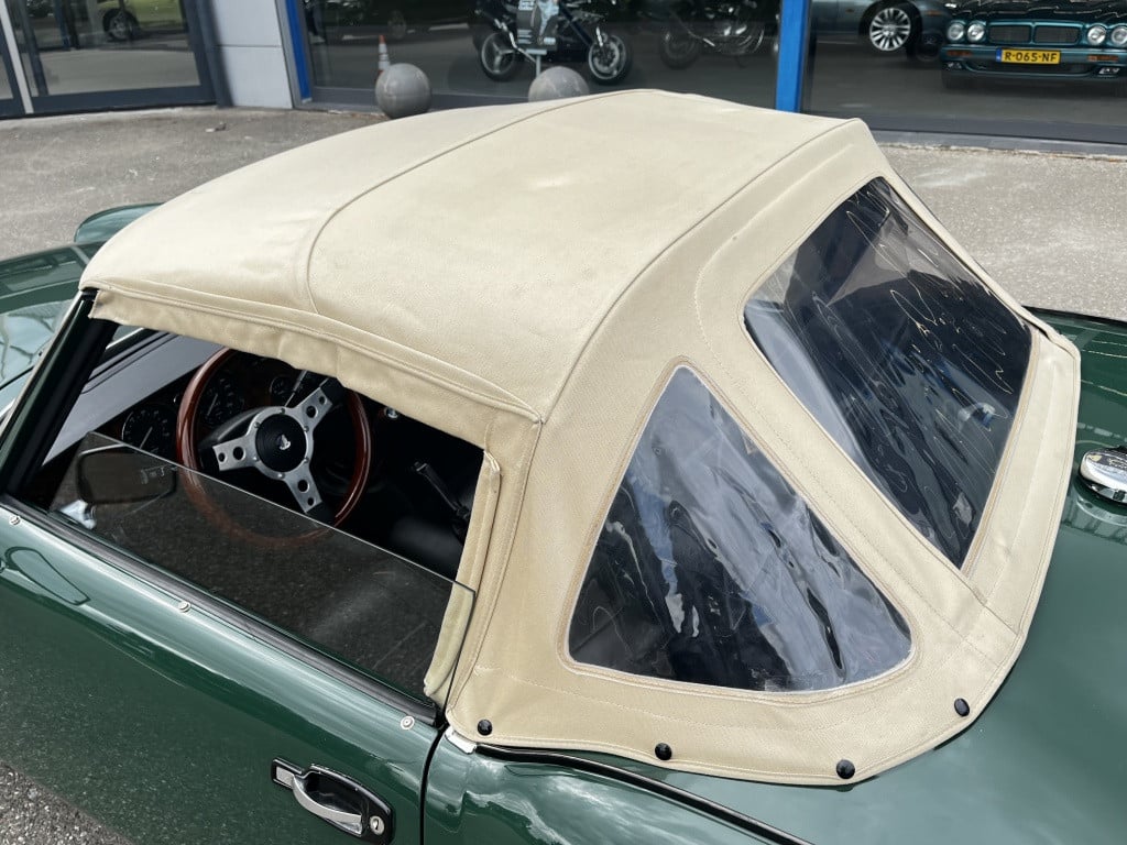 Triumph Spitfire 1500 soft top
