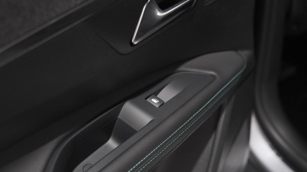 Peugeot 5008 puretech 130 eat8 allure pack business | 7 zitplaatsen | camer